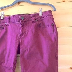 CABI Comfy skinny pants 🦄🌙✨ Maroon Bordeaux Wash